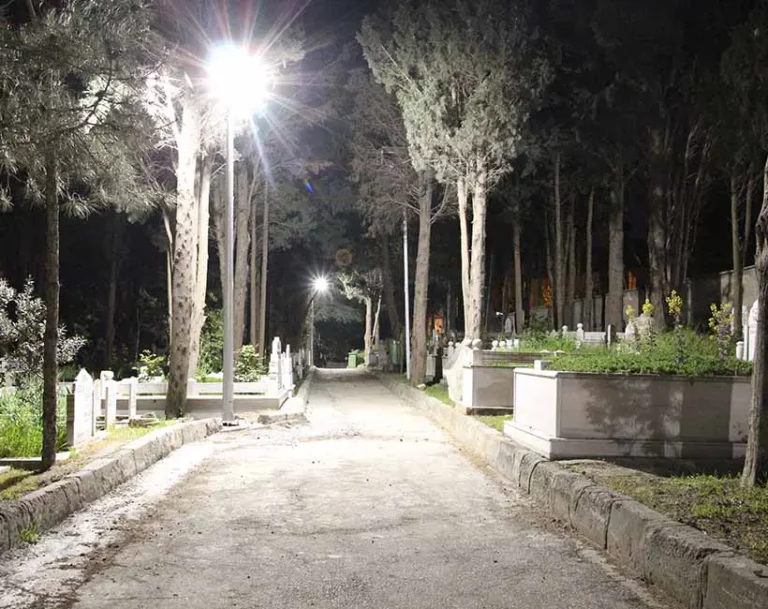 Fİrüzköy Mezarlığı